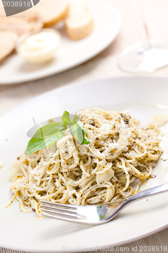 Image of spaghetti with basil pesto