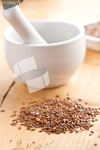 Image of brown linseeds