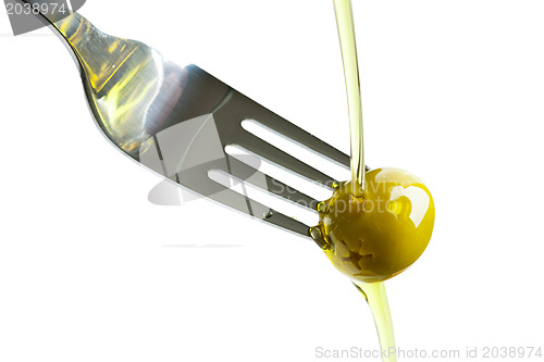 Image of green olive and olive oil