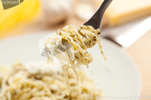 Image of spaghetti with basil pesto