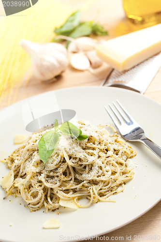 Image of spaghetti with basil pesto