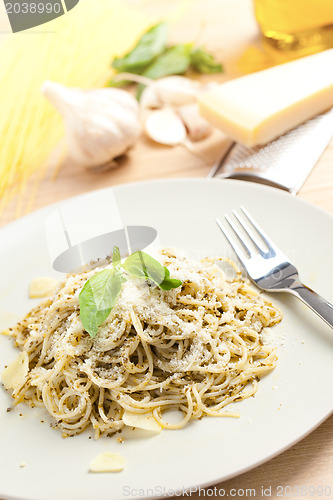 Image of spaghetti with basil pesto