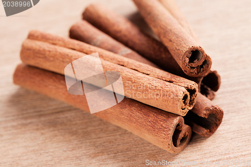 Image of cinnamon sticks