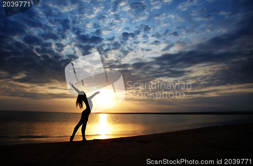 Image of Pleausre of the sunset beach