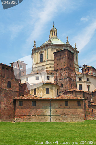 Image of San Lorenzo church, Milan