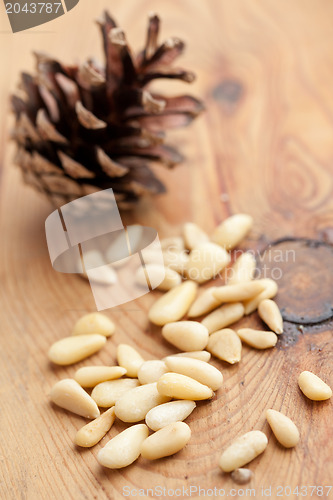 Image of the pine nuts