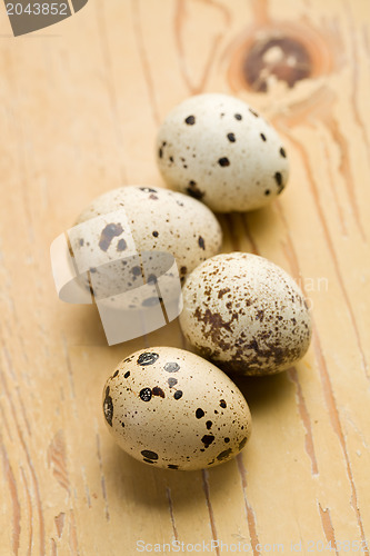 Image of quail eggs on kitchen table