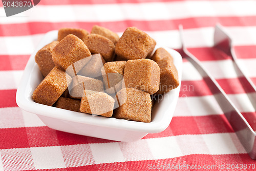 Image of brown cubes of sugar