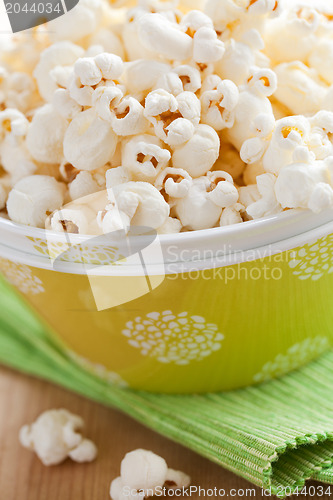 Image of popcorn in bowl