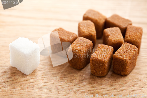 Image of brown and white cubes of sugar