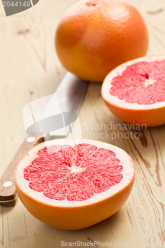 Image of sliced red grapefruit