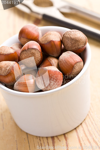 Image of hazelnuts in bowl