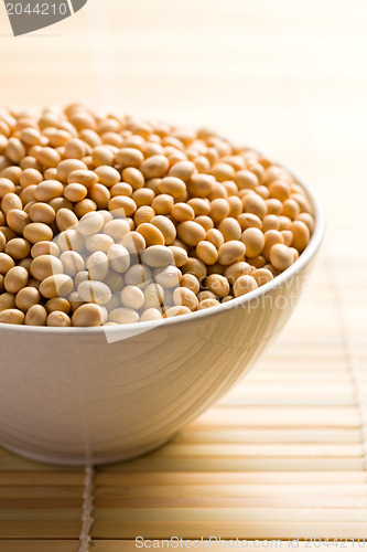 Image of soya beans in ceramic bowl