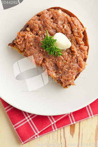 Image of  roasted bread with steak tartare