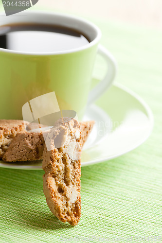 Image of italian cantuccini cookies and coffee cup