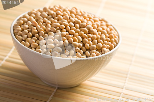 Image of soya beans in ceramic bowl