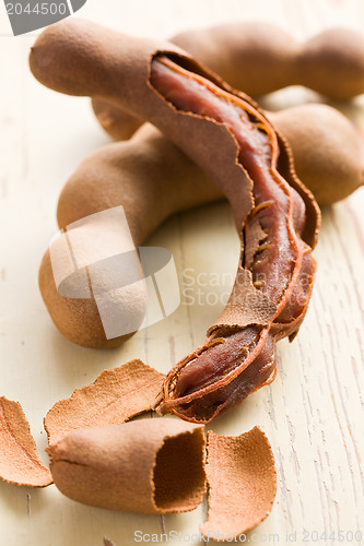Image of tamarinds on kitchen table