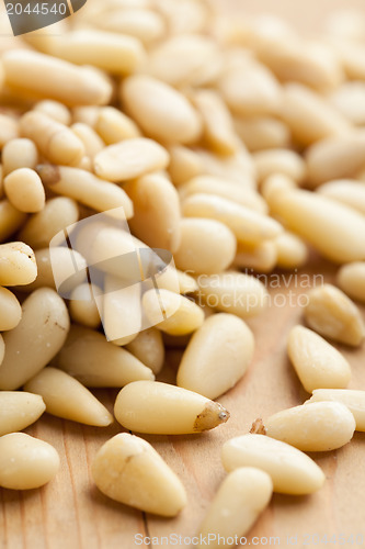 Image of the pine nuts