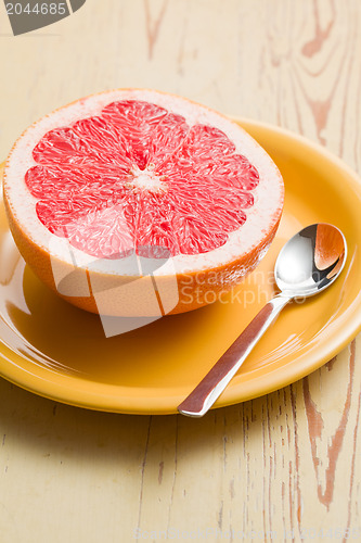 Image of sliced red grapefruit