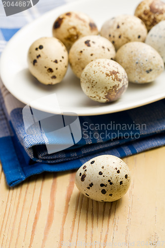 Image of quail eggs on kitchen table