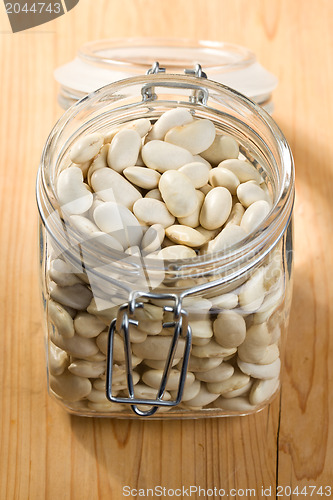 Image of white beans in glass jar