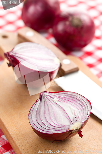 Image of sliced red onion in kitchen