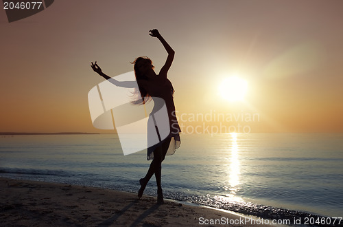 Image of Dance at the sea