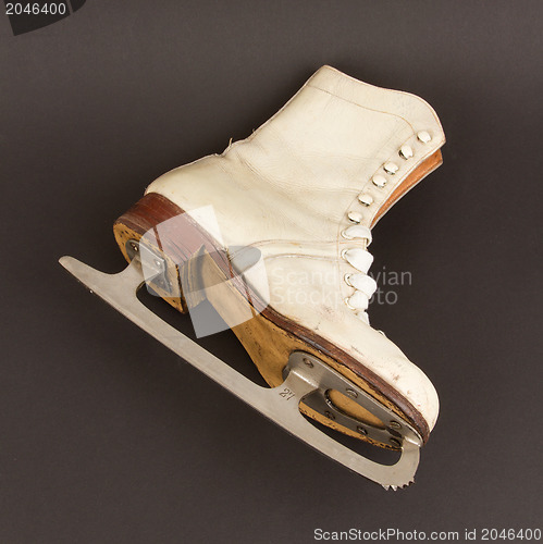 Image of Very old figure skate