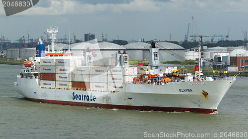 Image of Containership with containers