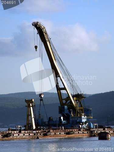 Image of Cargo handling in a sea port