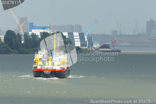 Image of Containership with containers