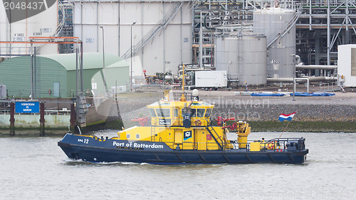 Image of Dutch coast guard ship in Rotterdam