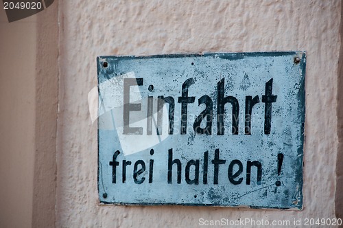 Image of Old German No Parking Sign