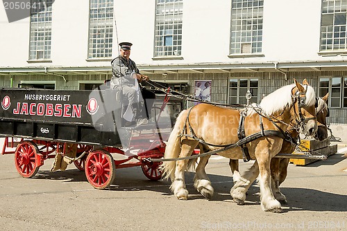 Image of Horse-drawn vehicle