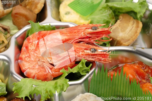 Image of Shrimp tray detail