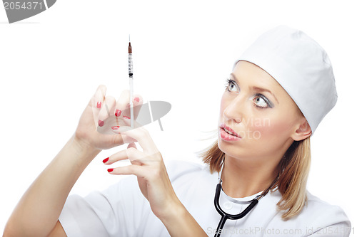 Image of Doctor with single-use syringe