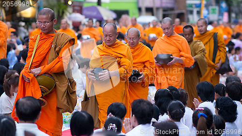 Image of Mass alms giving in Bangkok, Thailand