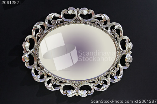 Image of Oval frame