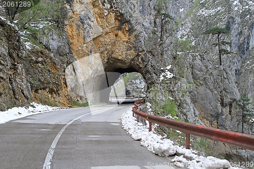 Image of Mountain road