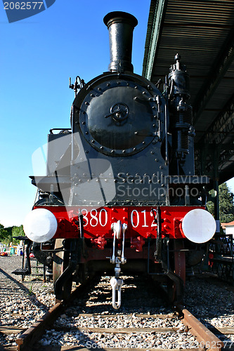 Image of Frontal train view