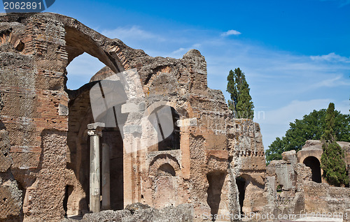 Image of Roman columns