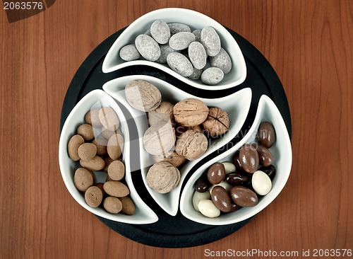 Image of almonds in chocolate and walnuts