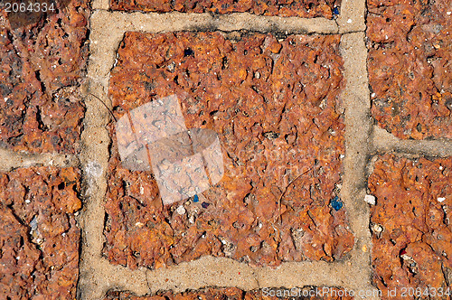 Image of Red-brown brick ( laterite ) 