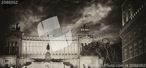 Image of Piazza Venezia and National Monument to Victor Emmanuel II - Sun