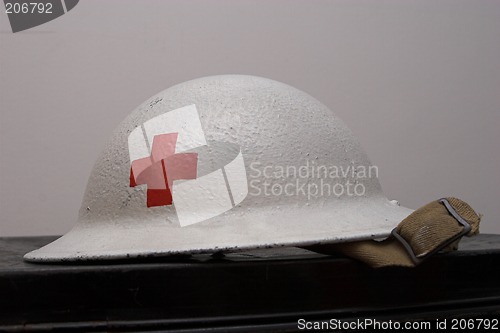 Image of red_cross_helmet