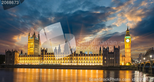 Image of Big Ben and House of Parliament at River Thames International La
