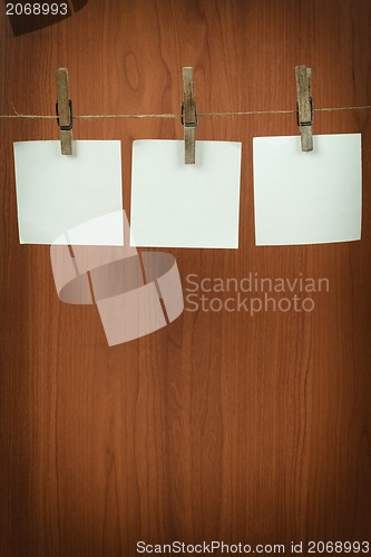 Image of Memory note paper hanging on cord