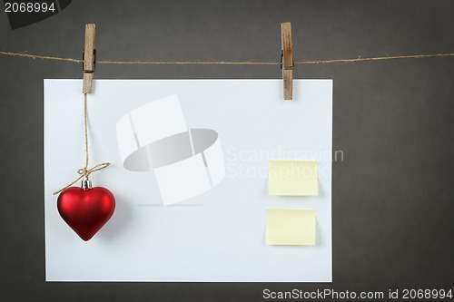 Image of empty note for valentine message