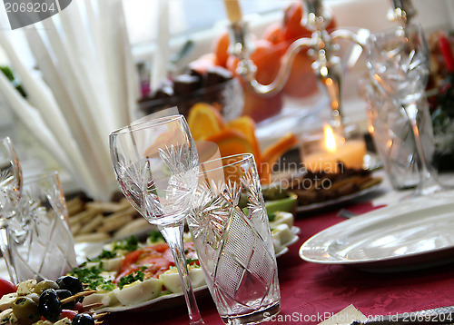 Image of Table in restaurant 