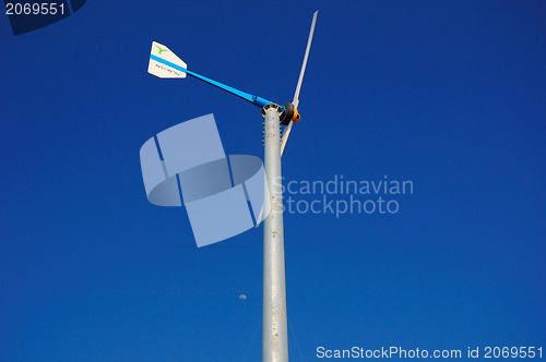 Image of wind turbines 